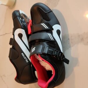 Peloton shoes brand new size 43